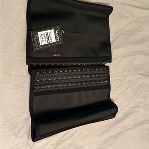 Ann Chery Black Waist Trainer